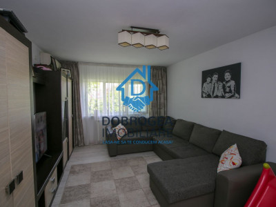 E3, 3 camere, Etaj 2, decomandat, mobilat complet