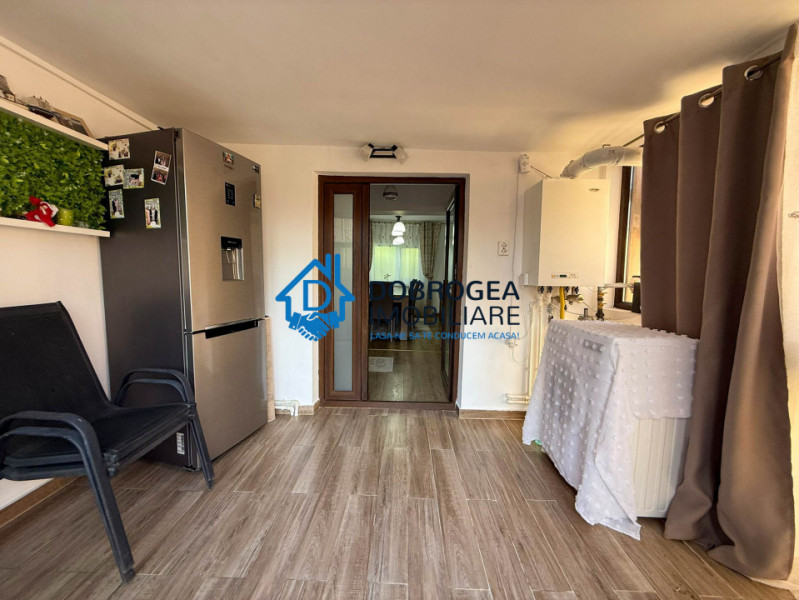 ZONA ULTRACENTRALA-CASA 4 CAMERE , TEREN 228 MP, CENTRALA GAZ