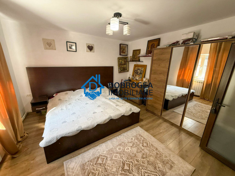 ZONA ULTRACENTRALA-CASA 4 CAMERE , TEREN 228 MP, CENTRALA GAZ