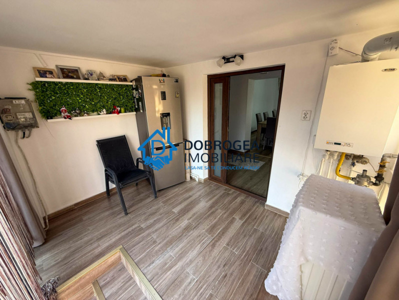 ZONA ULTRACENTRALA-CASA 4 CAMERE , TEREN 228 MP, CENTRALA GAZ