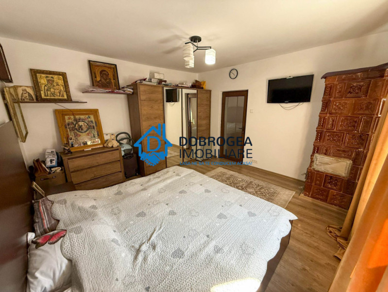 ZONA ULTRACENTRALA-CASA 4 CAMERE , TEREN 228 MP, CENTRALA GAZ
