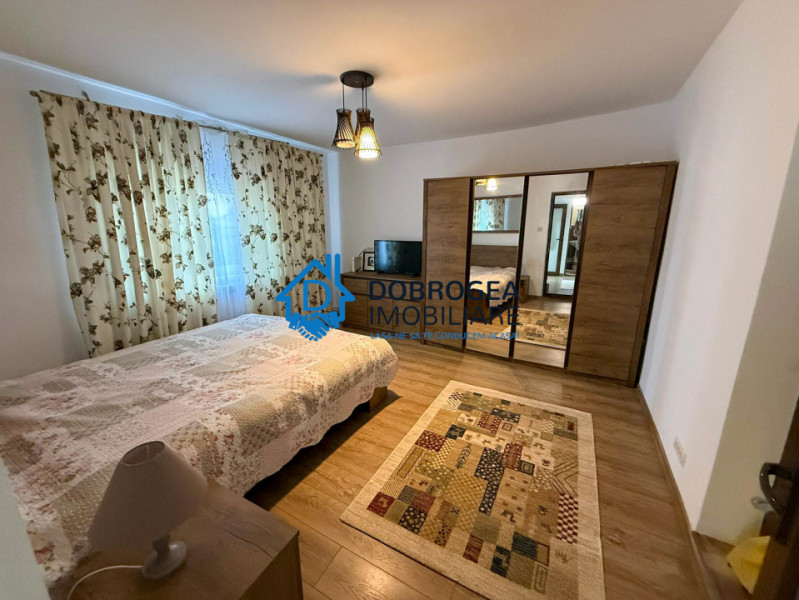 ZONA ULTRACENTRALA-CASA 4 CAMERE , TEREN 228 MP, CENTRALA GAZ