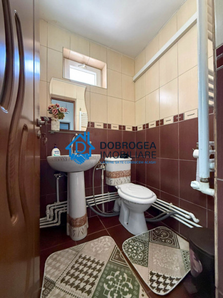 ZONA ULTRACENTRALA-CASA 4 CAMERE , TEREN 228 MP, CENTRALA GAZ