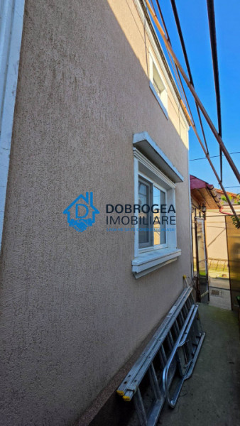 ZONA ULTRACENTRALA-CASA 4 CAMERE , TEREN 228 MP, CENTRALA GAZ