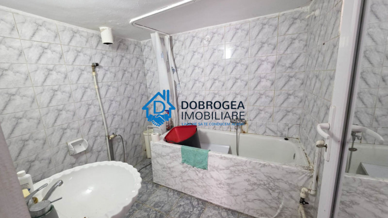 ZONA ULTRACENTRALA-CASA 4 CAMERE , TEREN 228 MP, CENTRALA GAZ