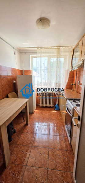 ZONA SALA SPORTURILOR -2 CAMERE SEMIDECOMANDAT, ETAJ 3.