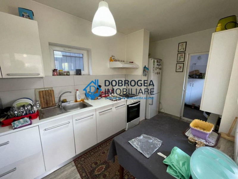 Ultracentral, casa individuala, curte, 3 camere, centrala proprie
