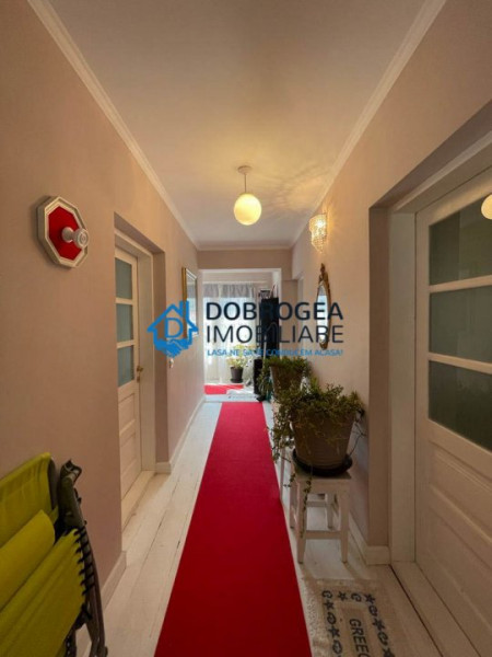 Ultracentral, casa individuala, curte, 3 camere, centrala proprie