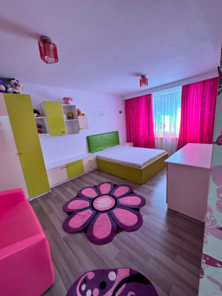 VEST- APARTAMENT 2 CAMERE DECOMANDAT  ,CENTRALA GAZ, ETAJ 2