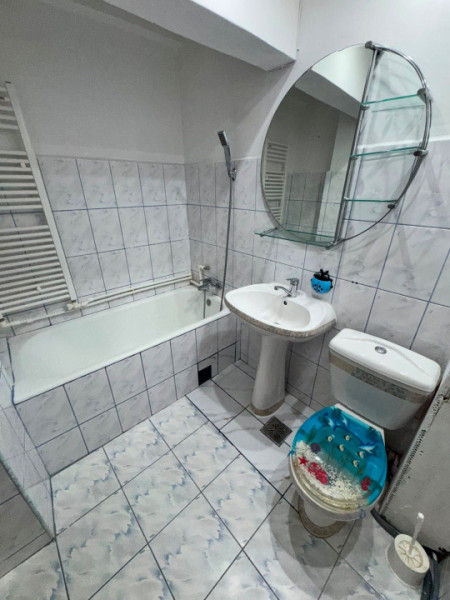 VEST- APARTAMENT 2 CAMERE DECOMANDAT  ,CENTRALA GAZ, ETAJ 2