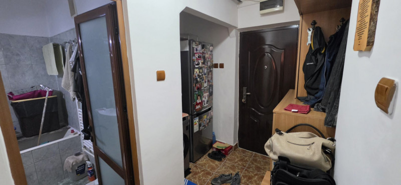 23 AUGUST-APARTAMENT 2 CAMERE , CENTRALA GAZ, ETAJ 3