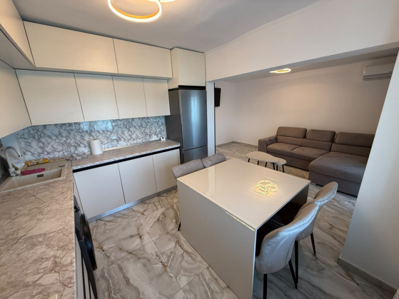Faleza, 2 camere, vedere panoramica spre Dunare, totul nou, renovat integral