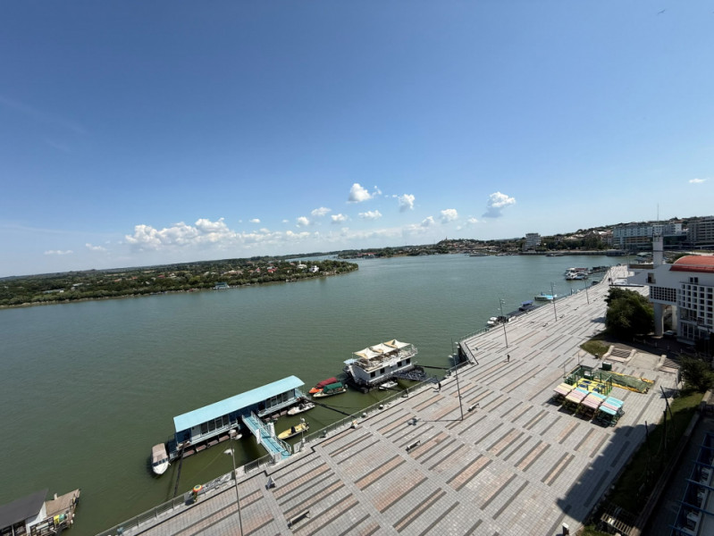 Faleza, 2 camere, vedere panoramica spre Dunare, totul nou, renovat integral
