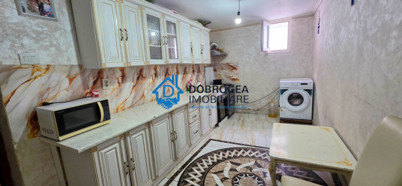 ZONA CENTRALA- CASA 2 CAMERE ,TEREN 205 MP
