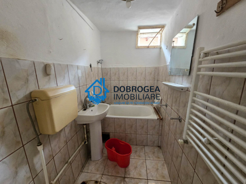  ZONA CENTRALA- CASA 3 CAMERE, TEREN 165MP