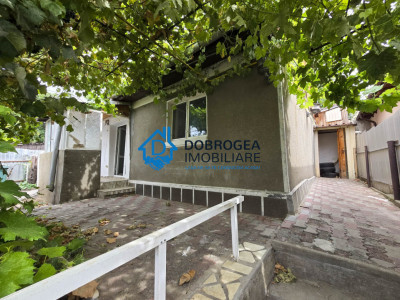  ZONA CENTRALA- CASA 3 CAMERE, TEREN 165MP