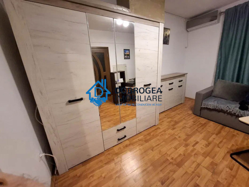 23 AUGUST-APARTAMENT 2 CAMERE , CENTRALA GAZ, ETAJ 1