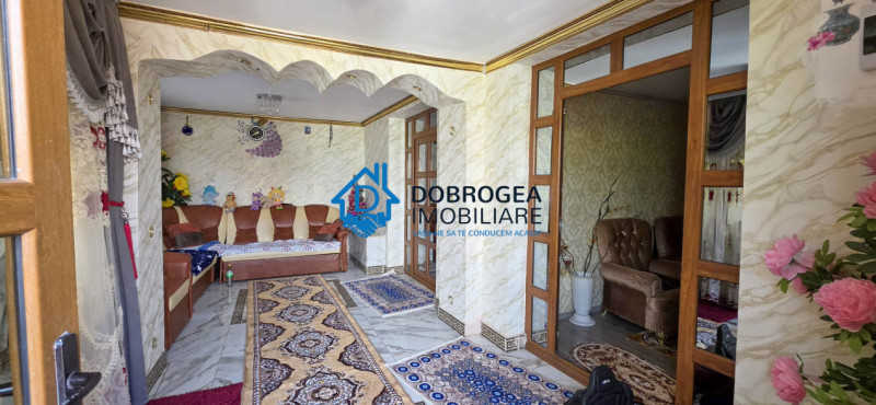 ZONA PACII- CASA 4 CAMERE,  TEREN 228  MP