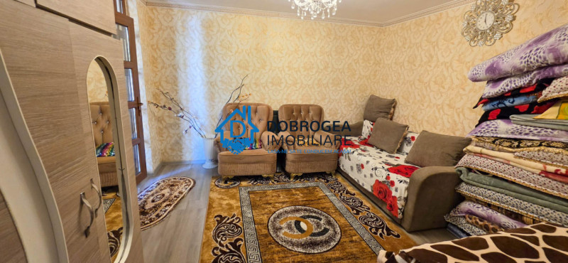 ZONA PACII- CASA 4 CAMERE,  TEREN 228  MP