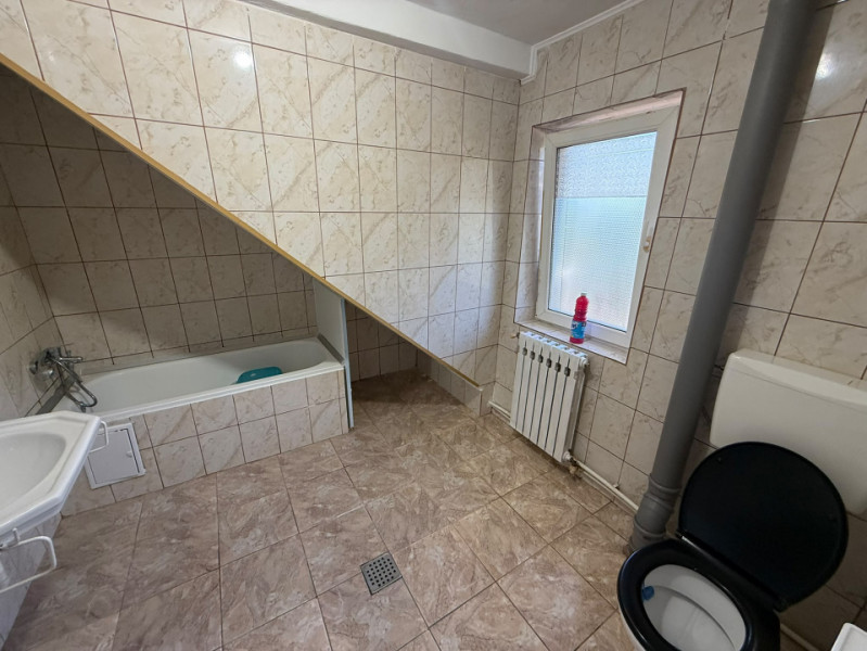 Apartament de închiriat în vilă – Zona Avram Iancu, 3 camere, nemobilat