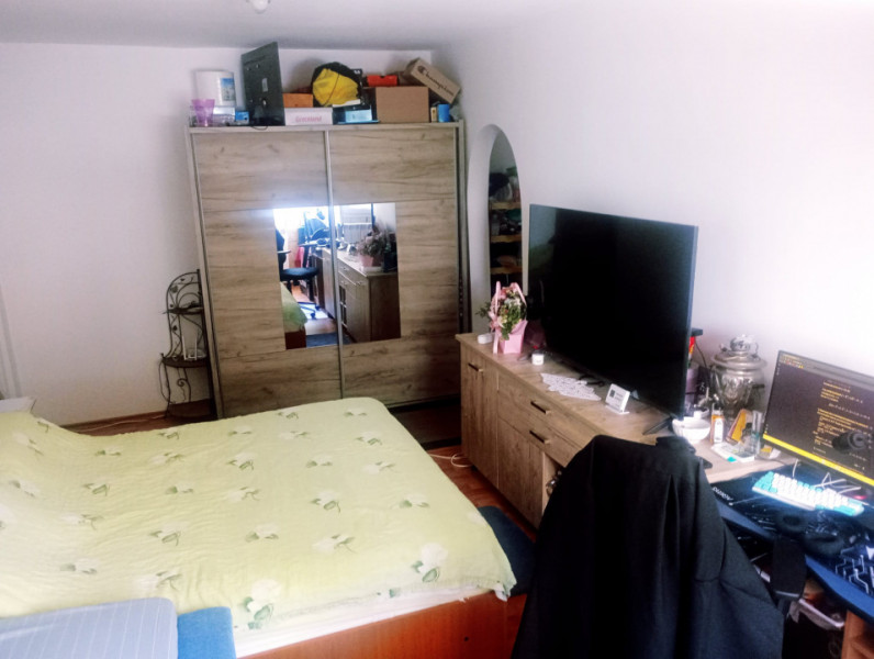 ZONA VEST- APARTAMENT DE 2 CAMERE , ETAJ 1, CENTRALA GAZ