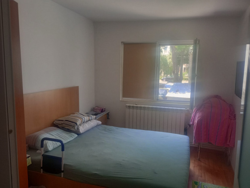 ZONA VEST- APARTAMENT DE 2 CAMERE , ETAJ 1, CENTRALA GAZ