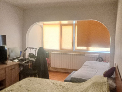 ZONA VEST- APARTAMENT DE 2 CAMERE , ETAJ 1, CENTRALA GAZ