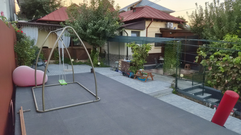 ULTRACENTRAL-CASA 4 CAMERE ,TEREN 677 MP, DESCHIDERE 27 MP, CENTRALA GAZ