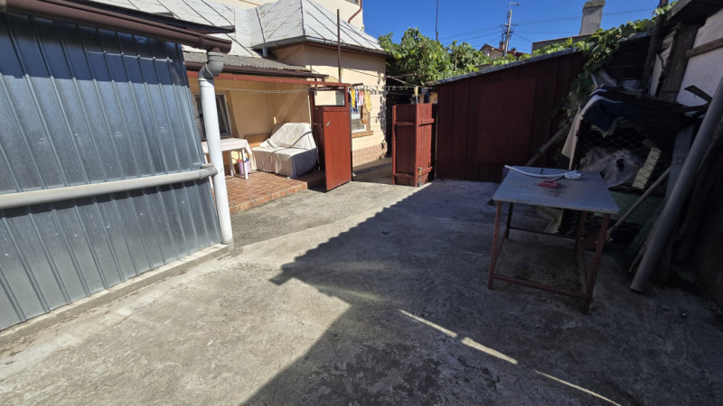 ZONA CENTRALA- CASA 6 CAMERE, TEREN 314 MP