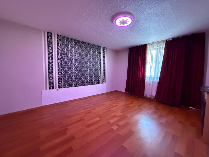 E3- CASA LA SOL BCA, 3 camere, foisor, curte, centrala gaz