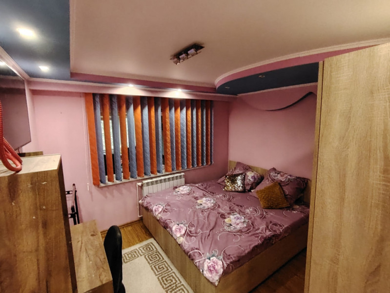 C5 - APARTAMENT 2 CAMERE  TRANSFORMAT IN 3,CENTRALA GAZ