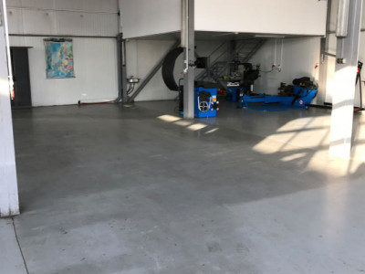 HALĂ DE ÎNCHIRIAT – 225 MP + TEREN 2.000 MP/SERVICE AUTO