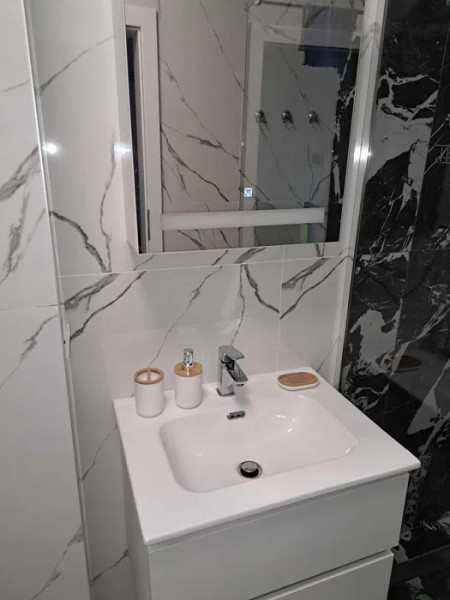 ZONA 9 MAI-  APARTAMENT 2 CAMERE IN BLOC NOU, PARCARE