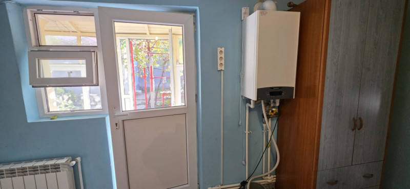 ZONA CENTRALA- CASA 5 CAMERE, CENTRALA GAZ