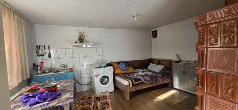 ZONA CENTRALA- CASA 5 CAMERE, CENTRALA GAZ
