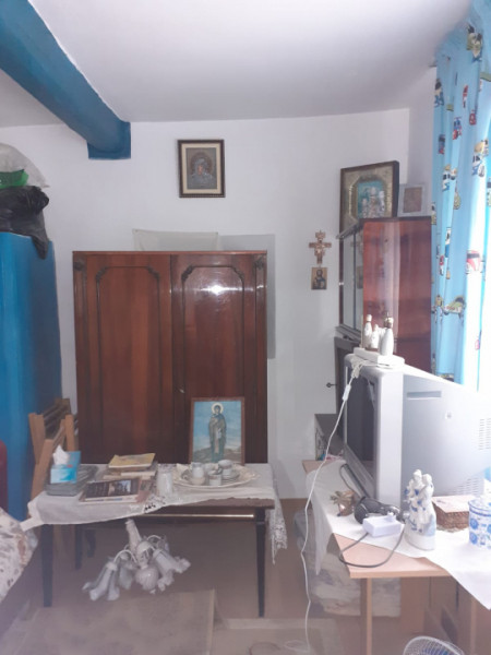 CASA DE VANZARE -COMUNA BESTEPE, TEREN 5165 MP
