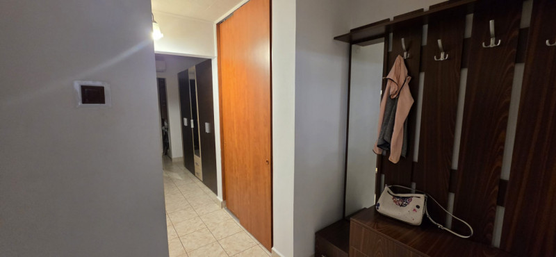 E3- 3 CAMERE DECOMANDAT ETAJ 2, CENTRALA GAZ