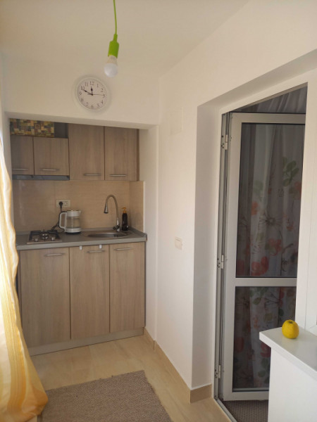 GAVRILOV CORNELIU -2 CAMERE DECOMANDAT, ETAJ 3