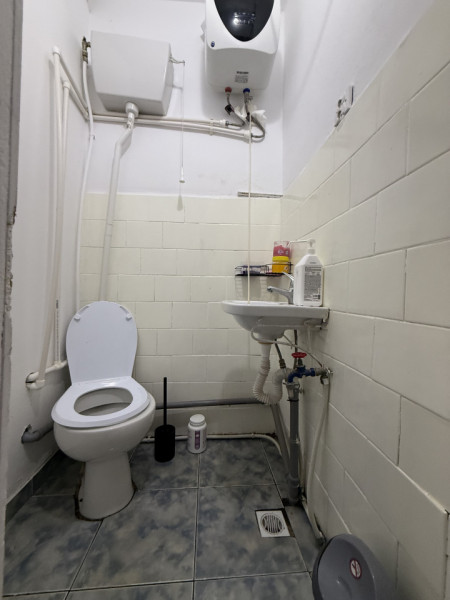 Spatiu Comercial - PACII, 2 camere, 30 mp, vad pietonal/ stradal, centrala gaz
