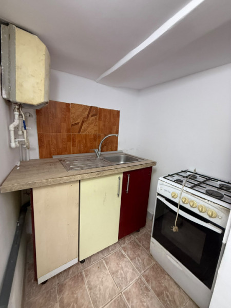 DE INCHIRIAT CASA 3 CAMERE ZONA GLORIEI