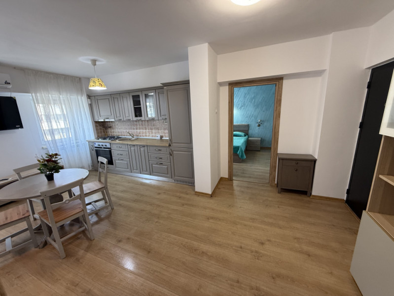Ultracentral, renovat, mobilat-utilat, centrala