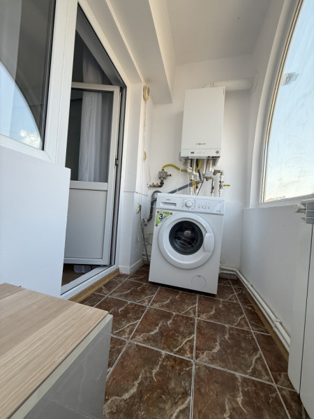 Ultracentral, renovat, mobilat-utilat, centrala