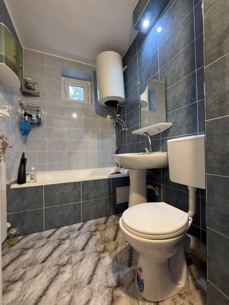 NEPTUN, 3 camere, etaj 3, semi-decomandat