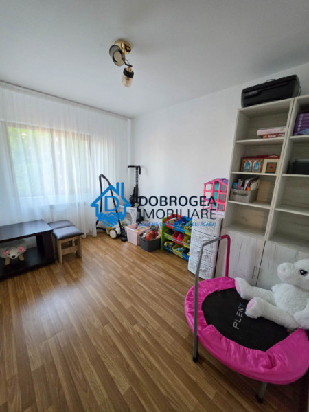 ETAJ 1 , 3 CAMERE DECOMANDAT -ZONA E3 