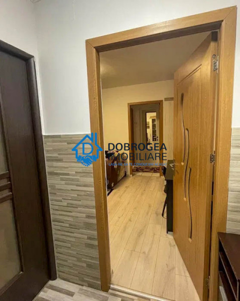 VEST- APARTAMENT 2 CAMERE ,CENTRALA GAZ