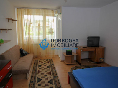 GARSONIERA PACII ET 4, AER CONDITIONAT, LIFT NOU, TERMOPAN SI LA BALCON