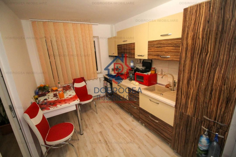 C5, apartament 3 camere, etaj 1, renovat