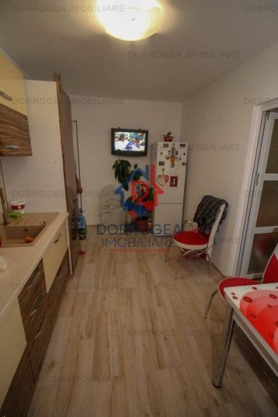 C5, apartament 3 camere, etaj 1, renovat