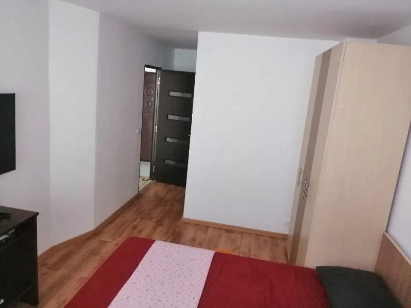 Dallas, 3 camere, 82 mp, parter, renovat complet 