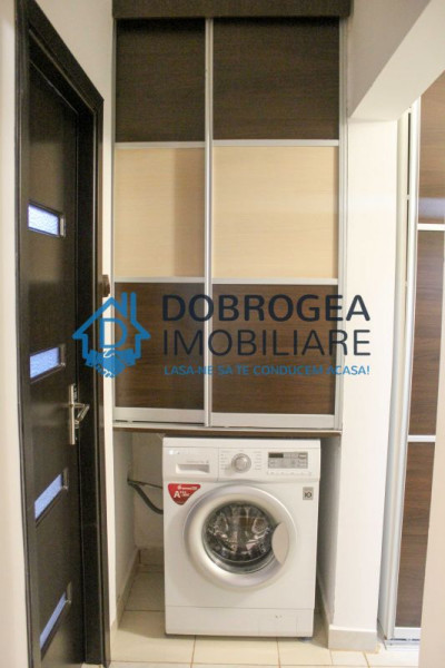 3 camere, E3, centrala gaz, utilat mobilat, TV si net incluse in pret